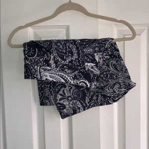 Navy and White Lilly Pulitzer patterned shorts